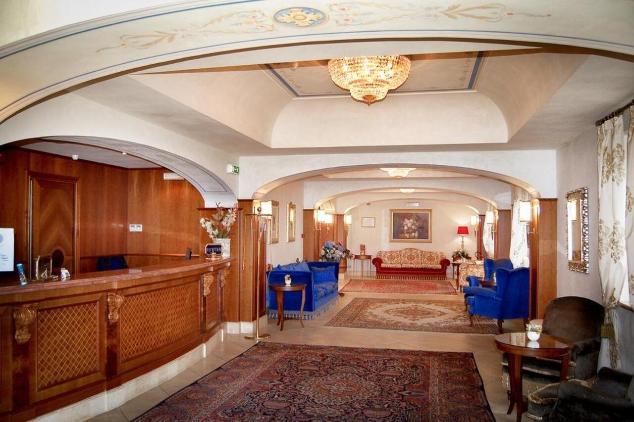 Grand Hotel Helio Cabala Marino Exteriör bild